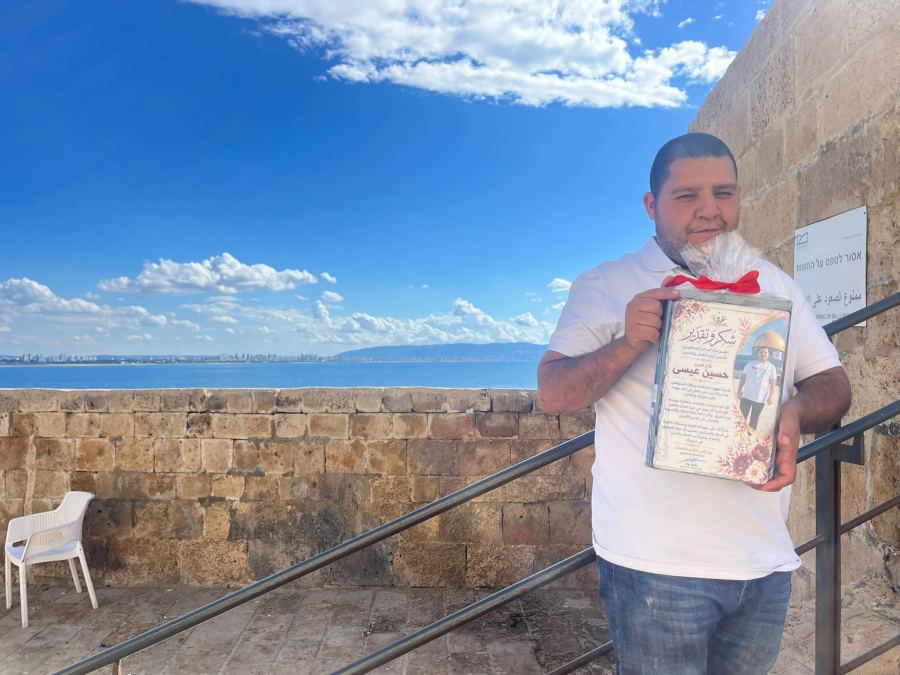  المركز الجماهيري في المشهد يكرّم حسين عيسى تقديراً لجهوده وعطائه المتواصل